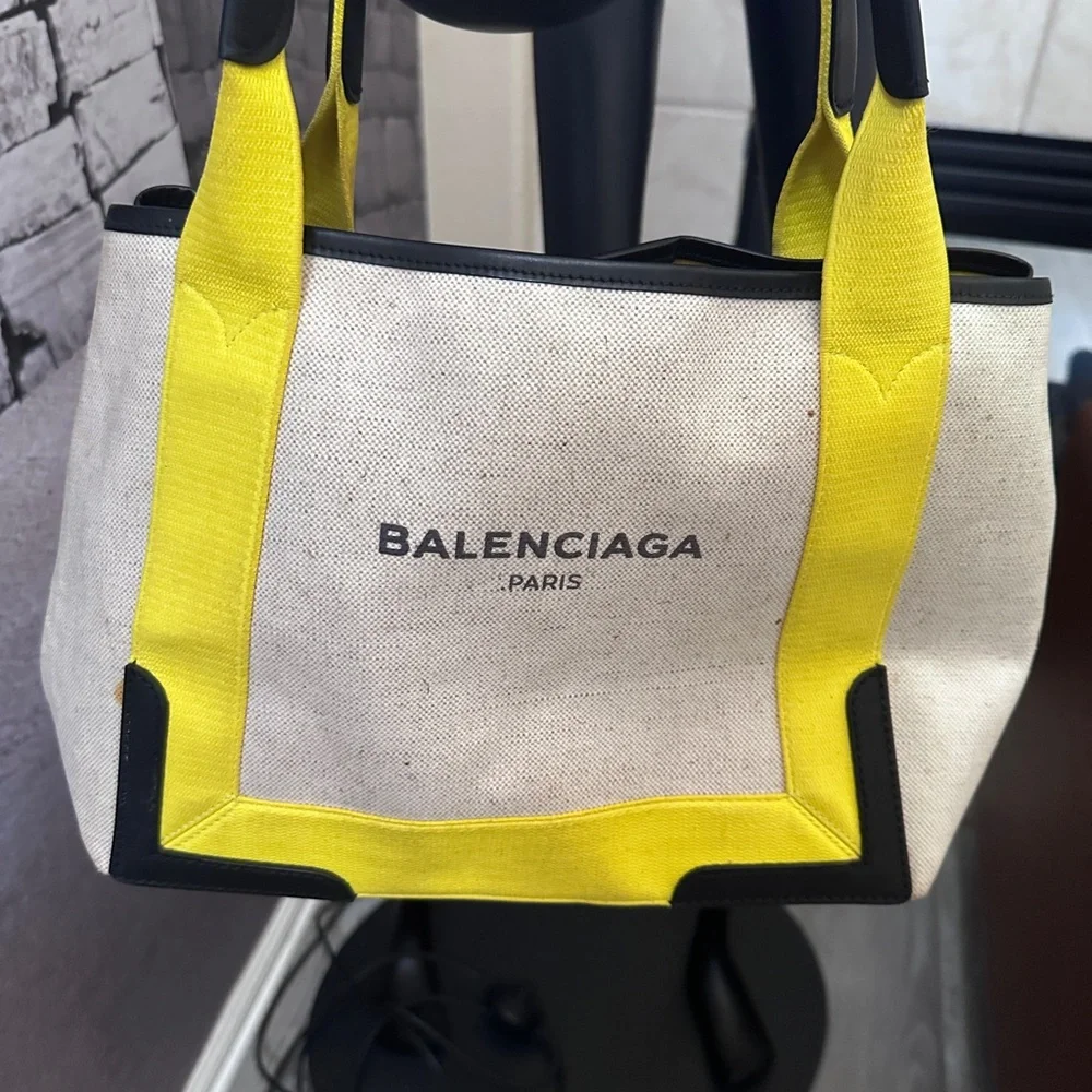 Balenciaga Beige and Yellow Tote - Picture 2 of 16